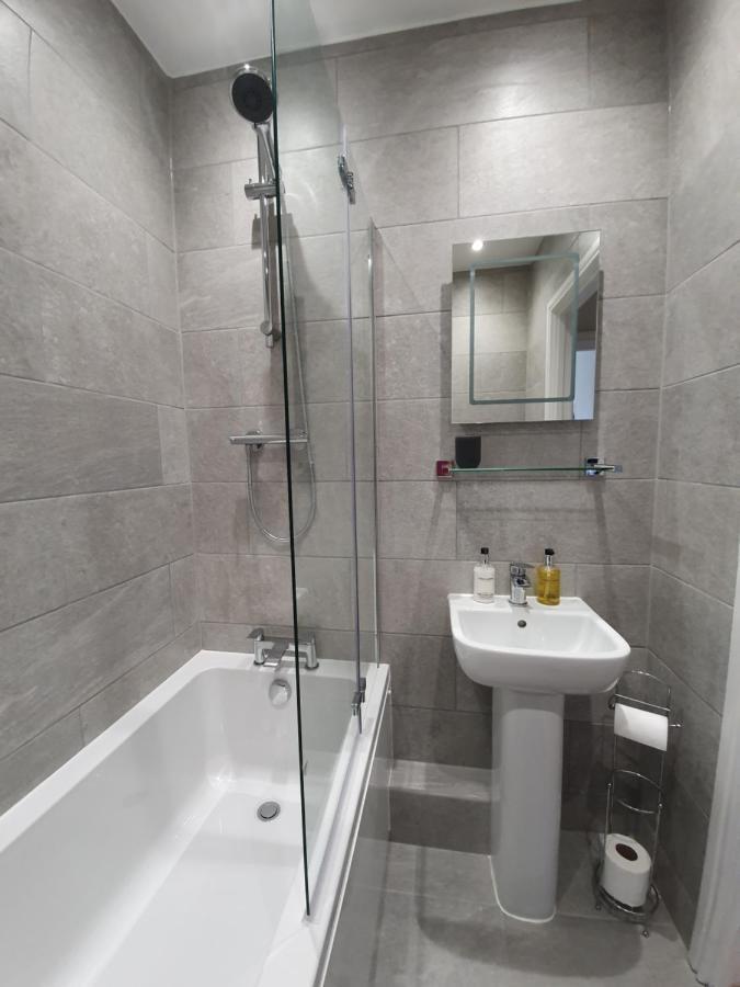 Park View Two-Bedroom Apartment Бат Экстерьер фото