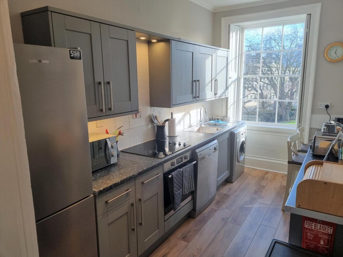 Park View Two-Bedroom Apartment Бат Экстерьер фото