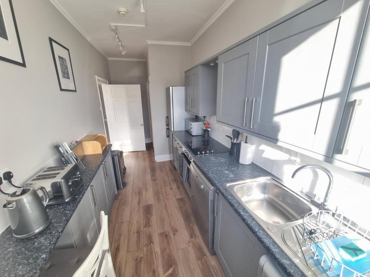 Park View Two-Bedroom Apartment Бат Экстерьер фото