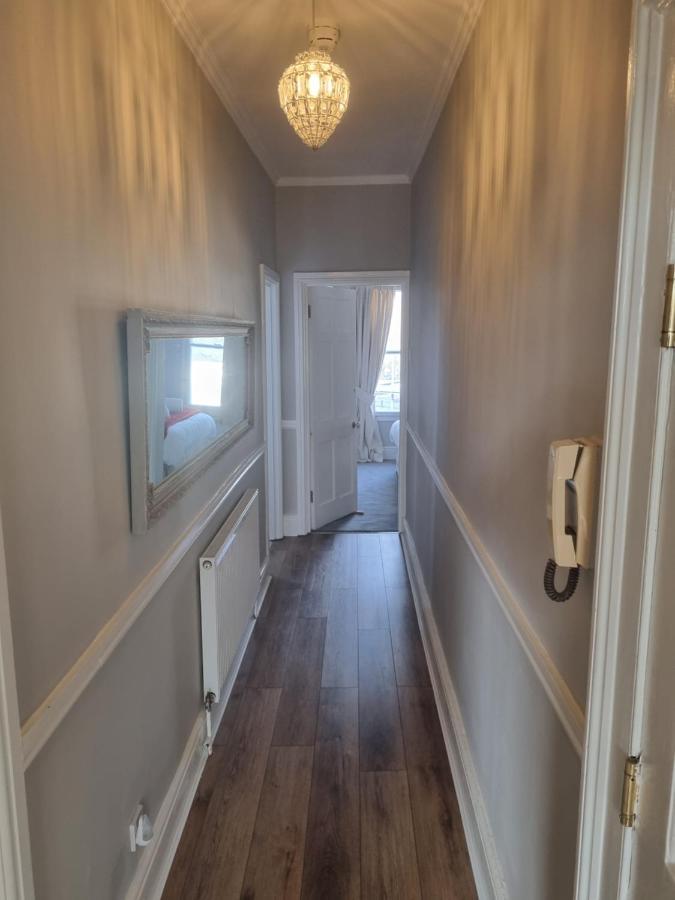 Park View Two-Bedroom Apartment Бат Экстерьер фото